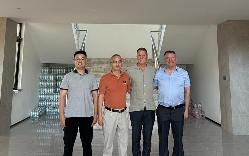 Gear Niebuhr